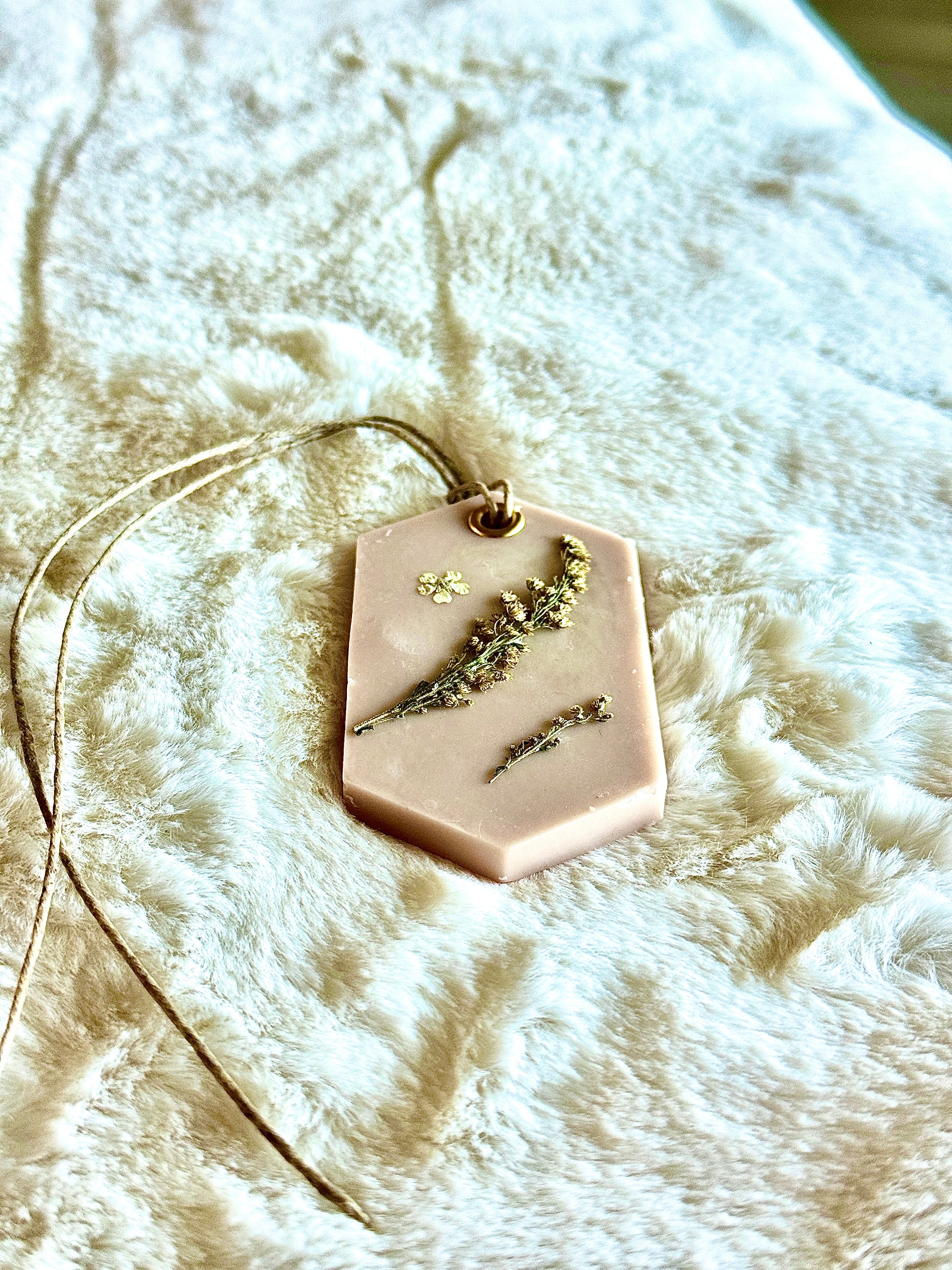 Organic Botanical Sachet for Freshening Small Spaces