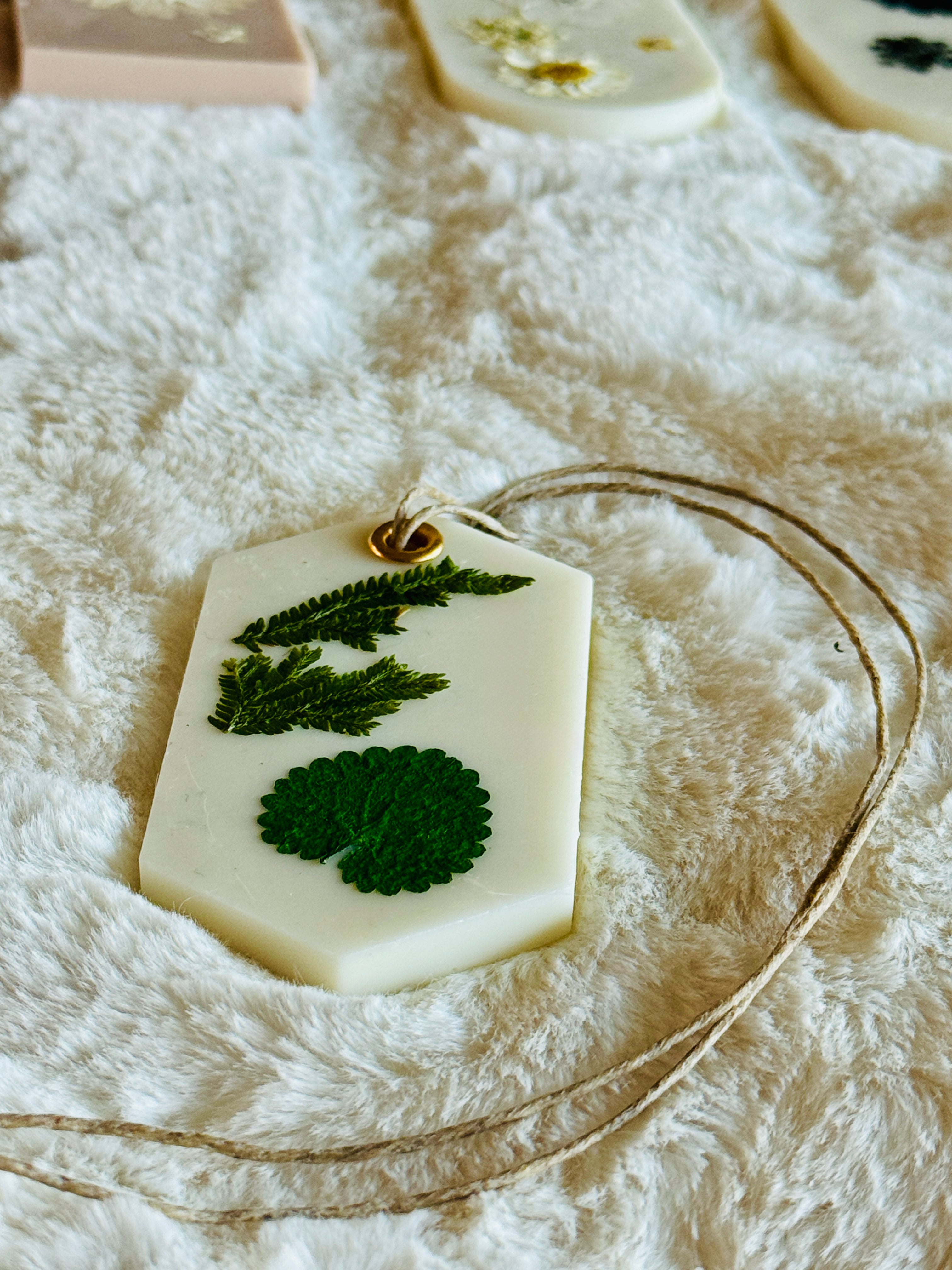 Organic Botanical Sachet for Freshening Small Spaces