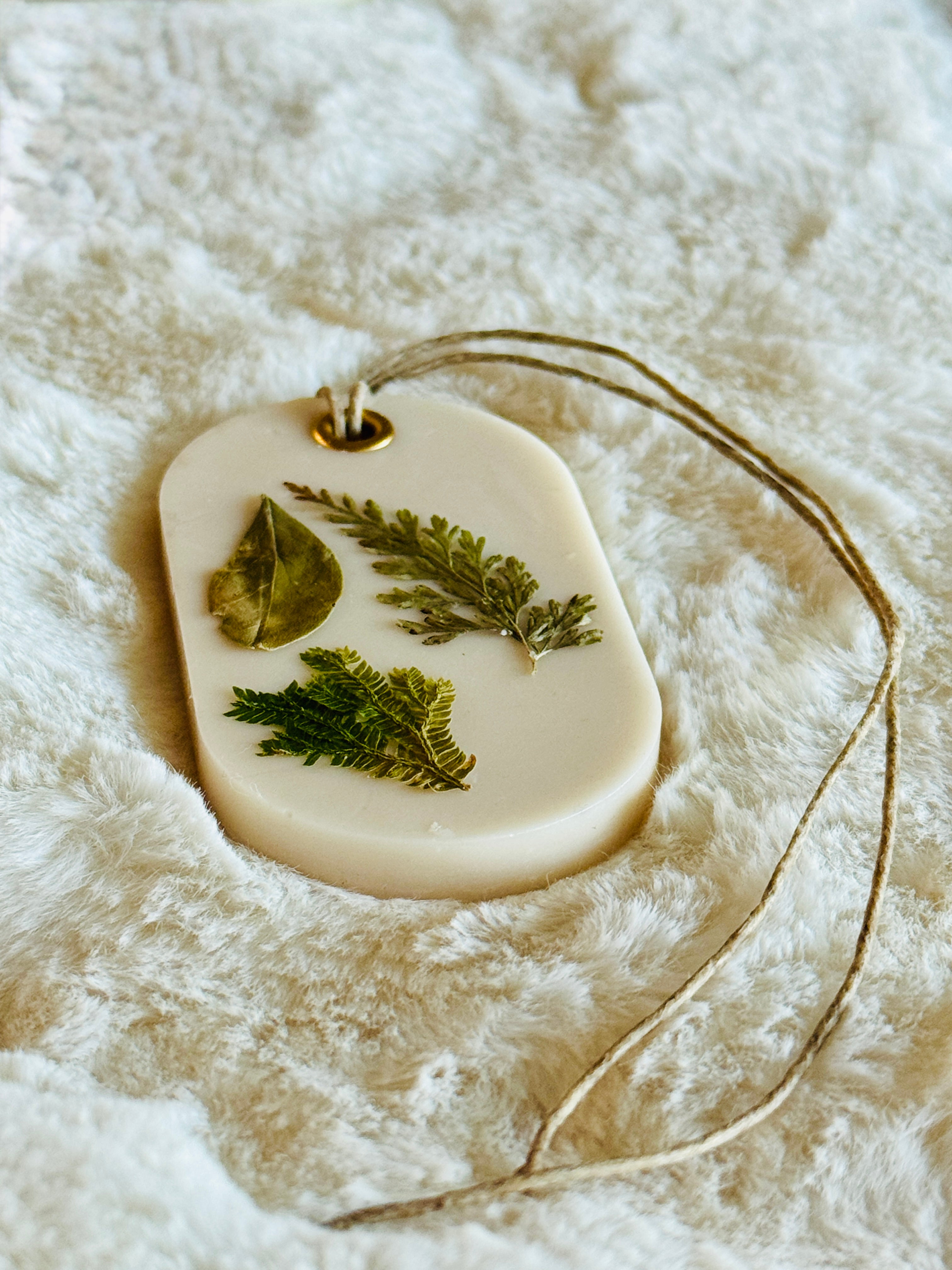 Organic Botanical Sachet for Freshening Small Spaces