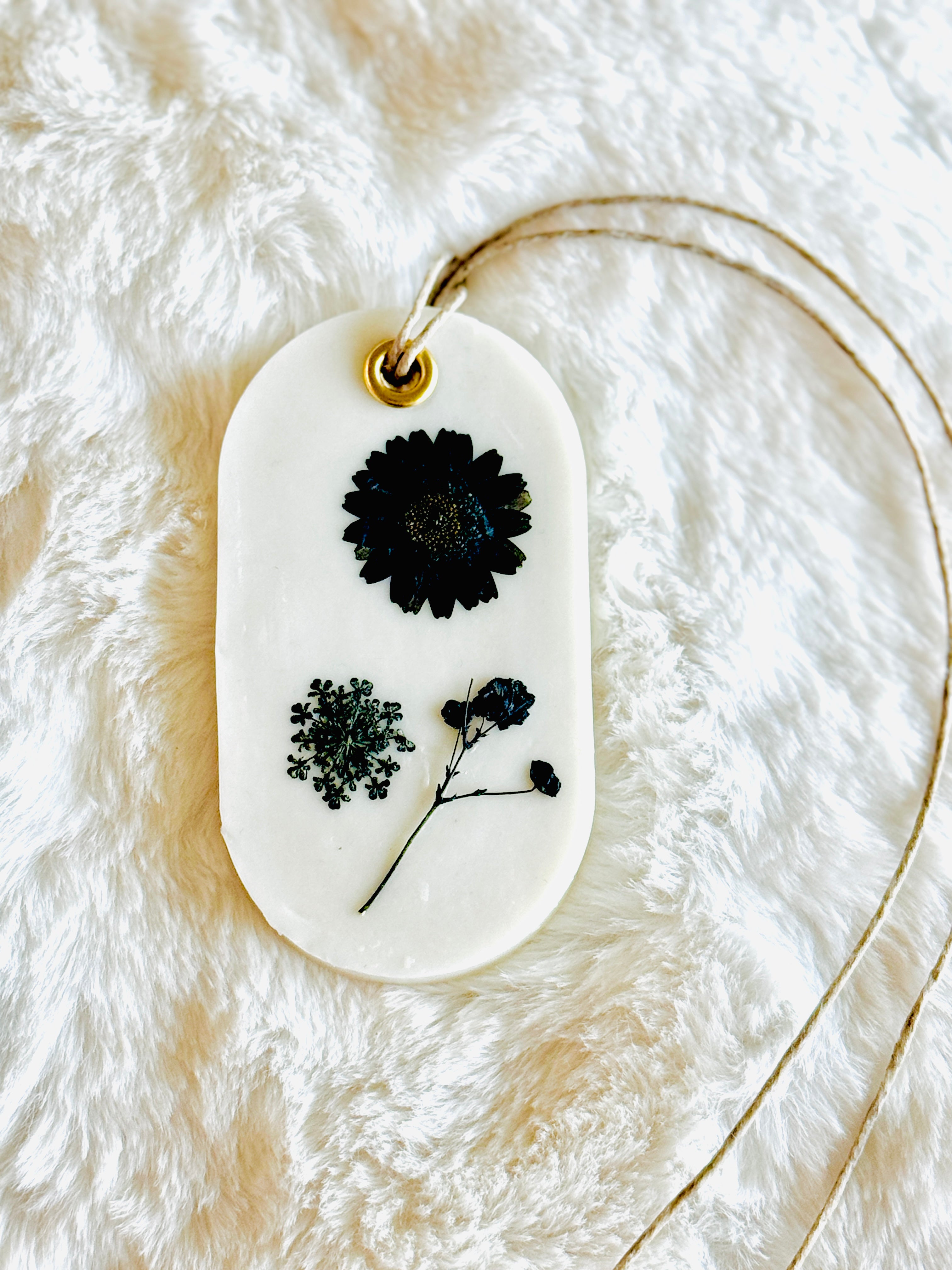 Organic Botanical Sachet for Freshening Small Spaces