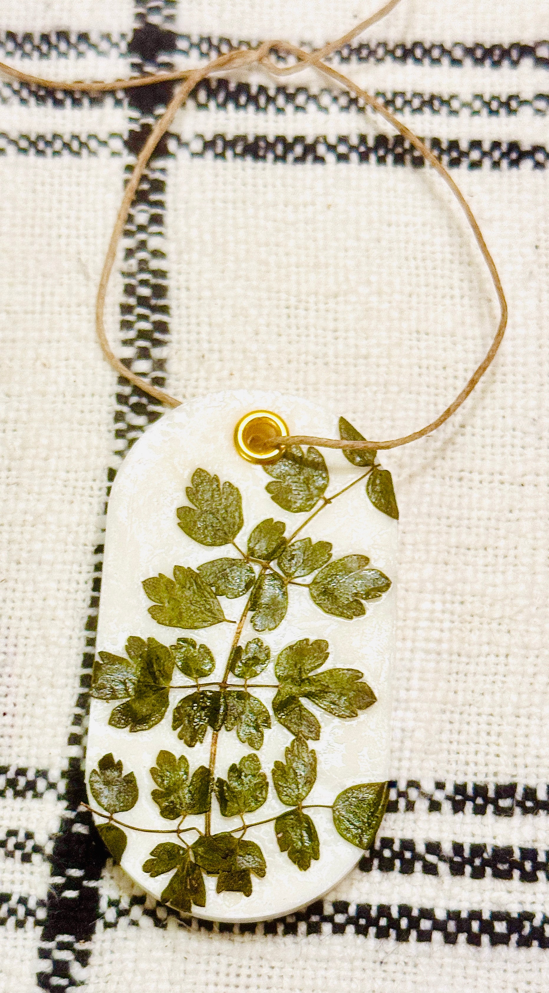 Organic Botanical Sachet for Freshening Small Spaces