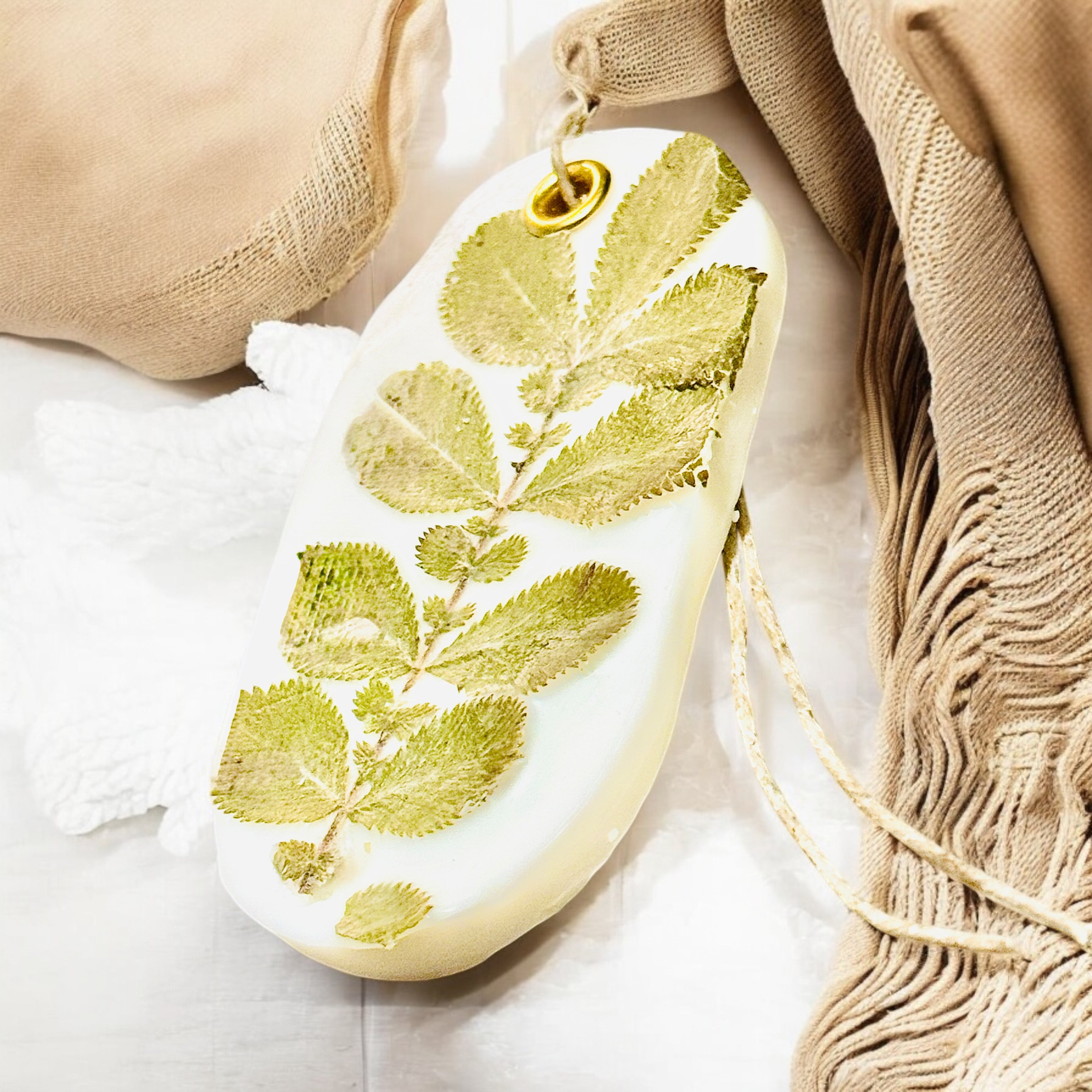 Organic Botanical Sachet for Freshening Small Spaces