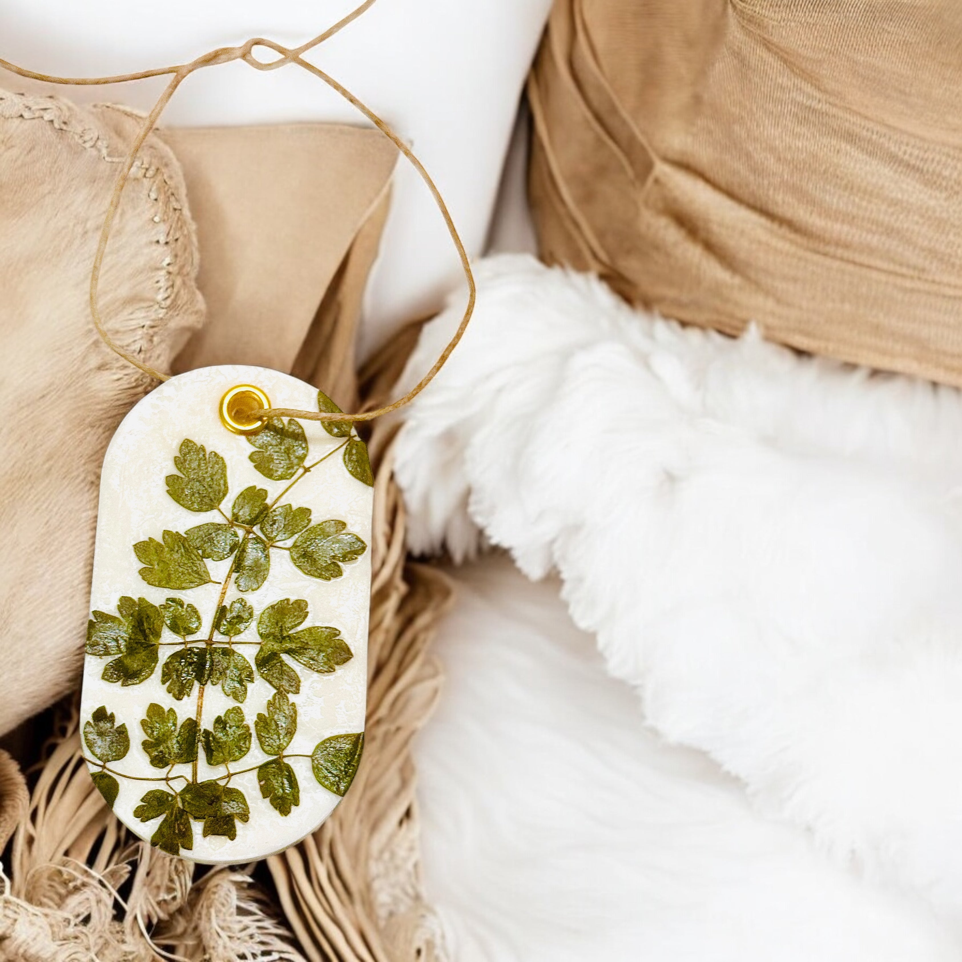 Organic Botanical Sachet for Freshening Small Spaces