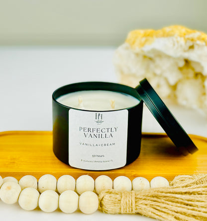 Perfectly Vanilla Candle notes Buttercream, Warm Cake &amp; Bourbon