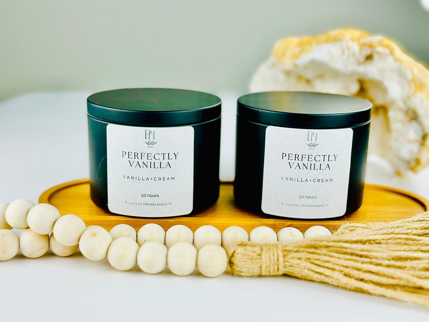 Perfectly Vanilla Candle notes Buttercream, Warm Cake &amp; Bourbon