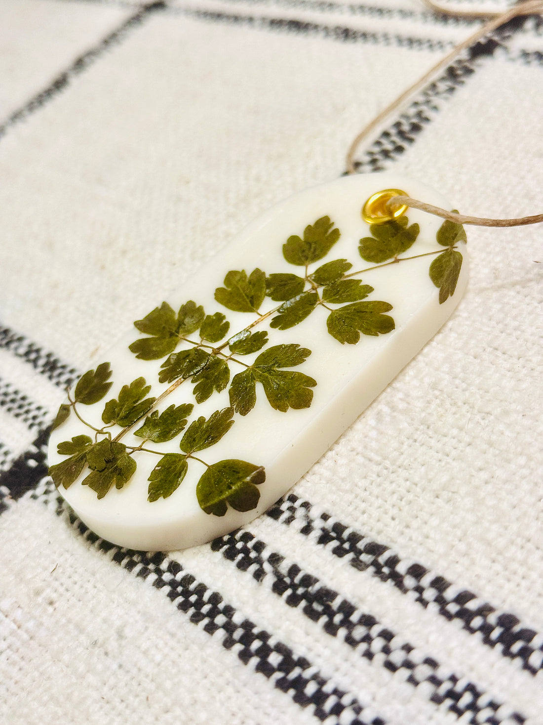 Organic Botanical Sachet for Freshening Small Spaces
