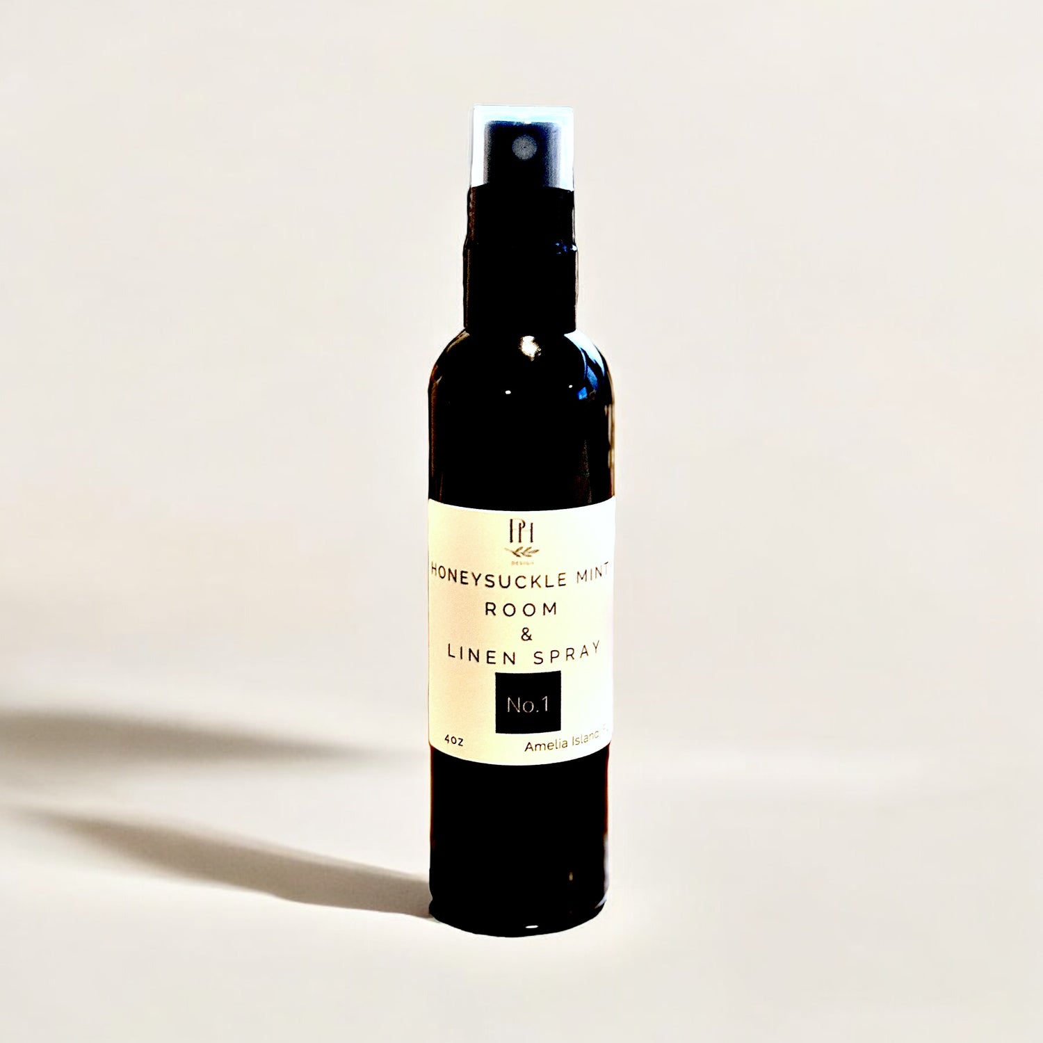 Honeysuckle Mint 
Room and Linen Spray -with notes of Willow Blossom Citrus-Lime, Spearmint