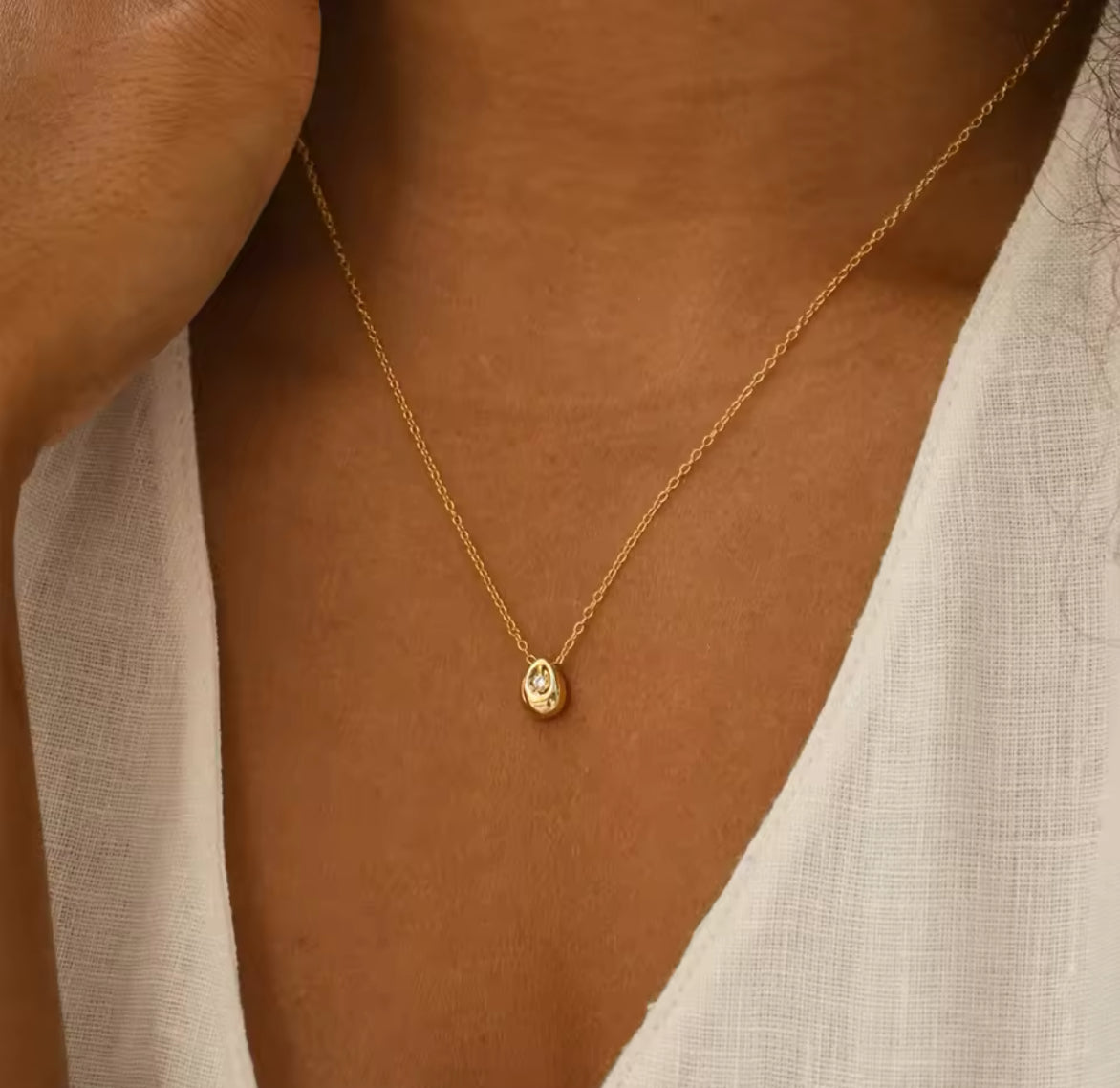 Minimalist 14K Gold Teardrop Pendant Necklace – Sustainable Luxury by PH Design Jewelry PH Design Organics