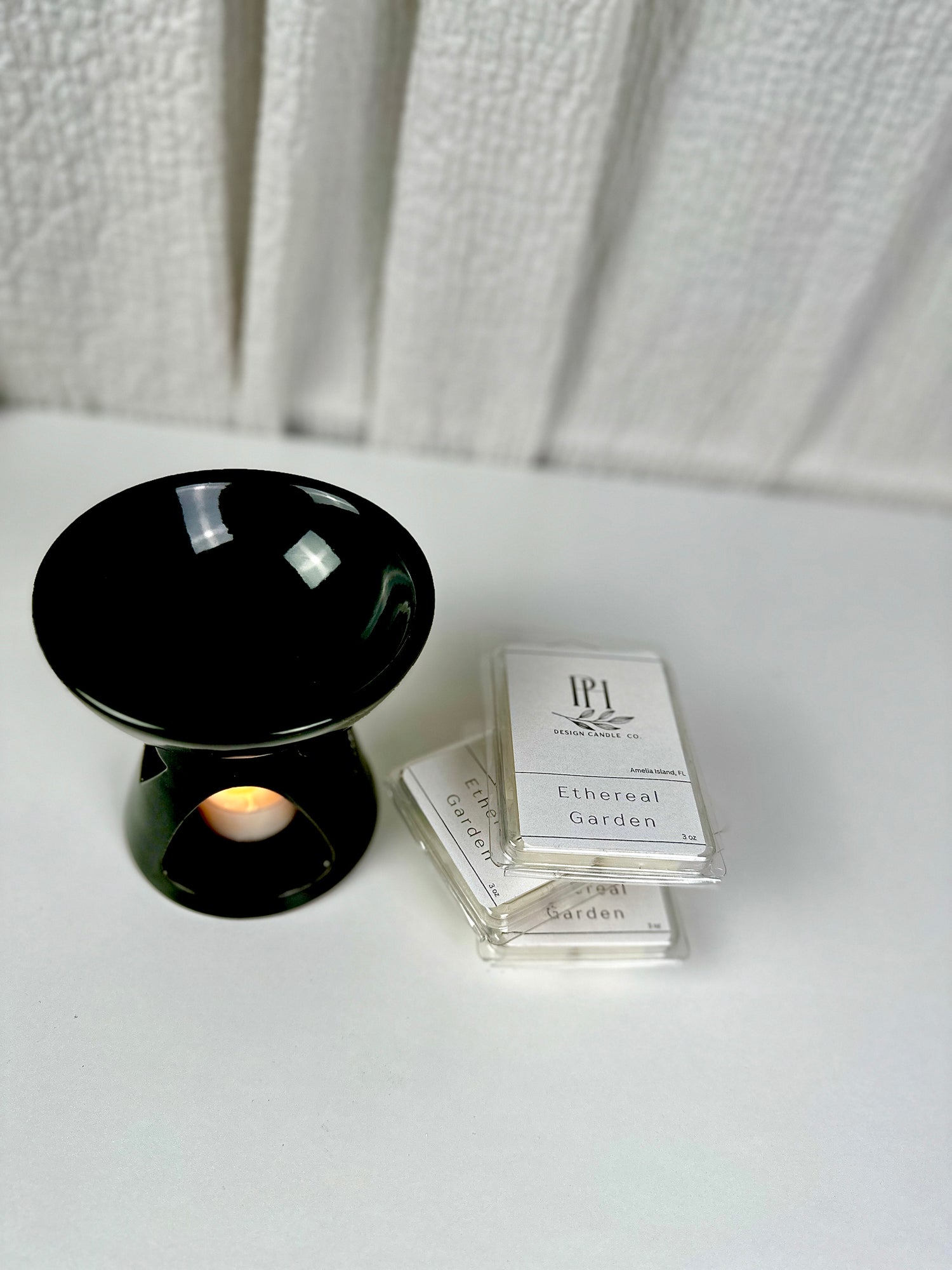 Black Wax &amp; Oil Warmer